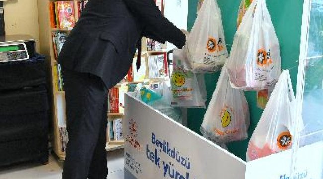 Dayanışma askısına bir günde 85 koli yardım geldi