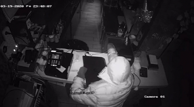 Korona virüsü fırsat bildiler, kafeyi soydular.