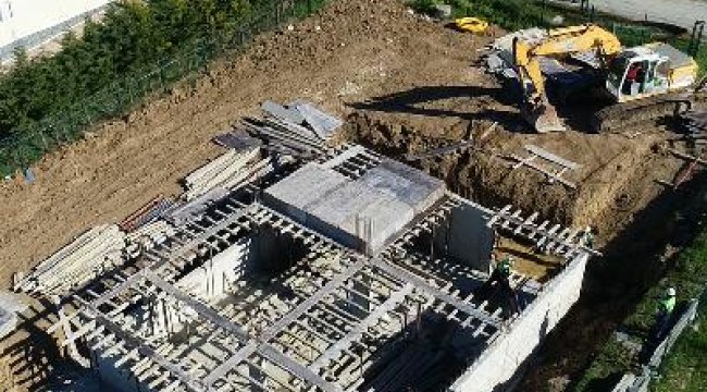 Koronavirüsle mücadeleyi fırsata çeviren kişilerin kaçak yapıları yıkıldı