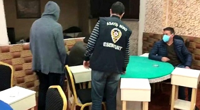 Salgınla mücadele bu şekilde çok zor! Mühürlenen kahvehane ikinci kez kepenk açtı.