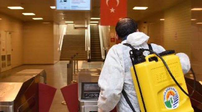 Tuzla'da ortak kullanım noktalarında dezenfekte işlemleri devam ediyor
