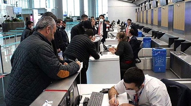 Normalleşme adımları kapsamında hava ve demir yolu ulaşımında biletler satışa çıktı.