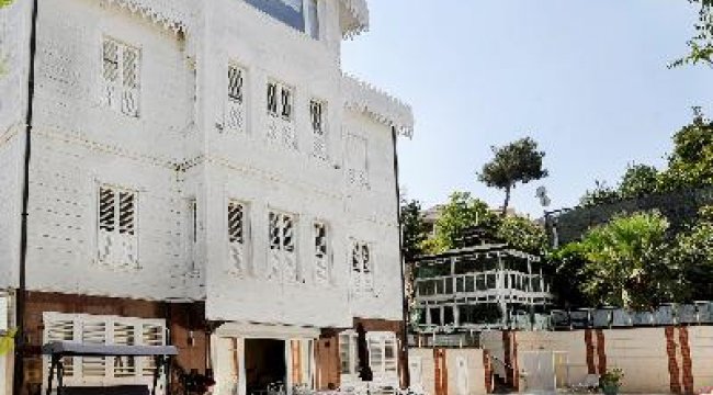 Tarihi köşk 100 milyon liraya satışa çıkarıldı