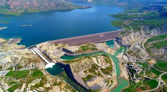 Türkiye'nin 70 yıllık rüyası olan Ilısu Barajı'nda elektrik üretimi yarın başlıyor.