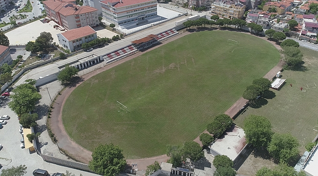 8 EYLÜL STADI SPOR YAPAN VATANDAŞLARA KAPILARINI AÇTI.