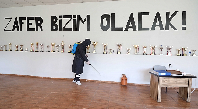 Amatör spor kulüplerinin tesisleri dezenfekte edildi.