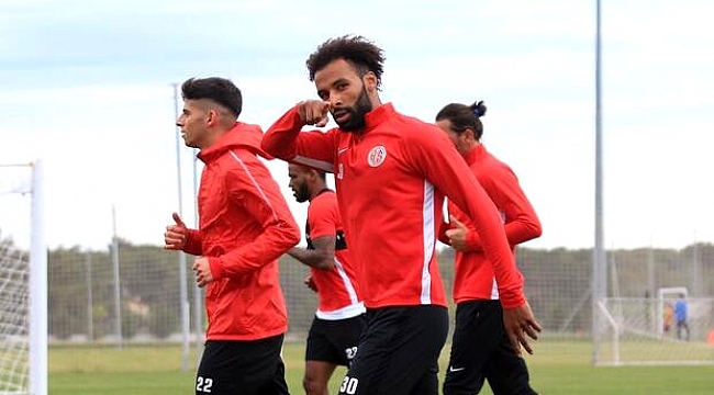 Antalyaspor 73 gün sonra tesislerine döndü.