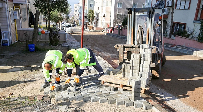 - Buca’da talepler sokak sokak yerine geliyor - Buca’nın fen işleri günlüğü: Hem yenilendi, hem onarıldı - Rakamlarla sokakların yenilenme raporu.