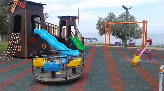 BURHANİYE YENİ OYUN PARKLARINA KAVUŞUYOR.