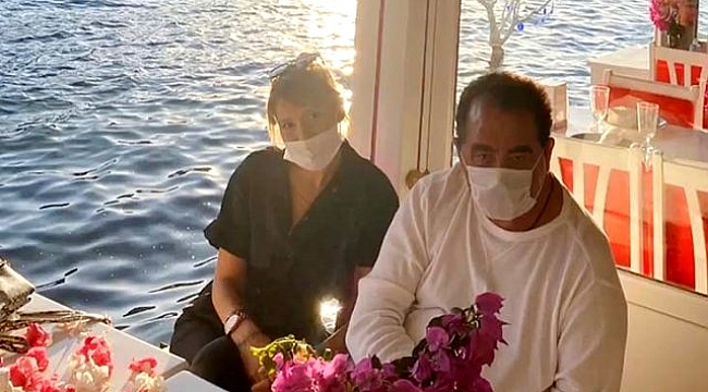 İbrahim Tatlıses'in 42 yaş küçük sevgilisinin pozları Instagram'ı salladı.