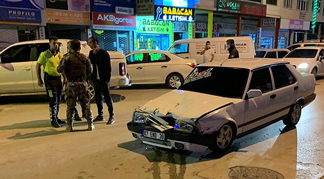 Polisten kaçarken polislerin bulunduğu araca çarpan şahıs yakalandı.