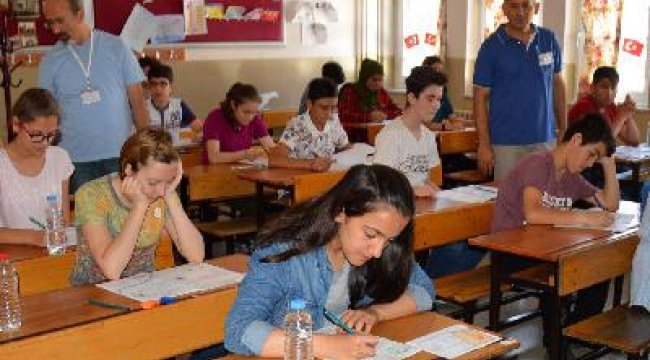 "Türkçe beklendiği gibi matematik zordu"