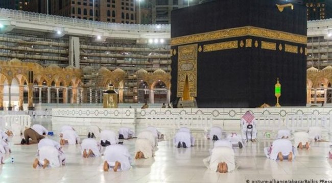 Hac ziyaretlerine maske zorunluluğu getirildi