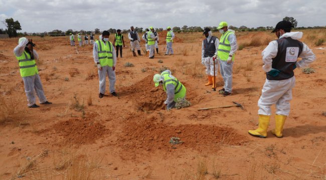 Libya'da toplu mezarlardan 40 günde 225 ceset çıkarıldı