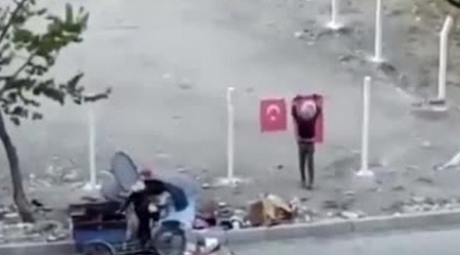 Alnı öpülesi çocuklardan alkışlanacak hareket.