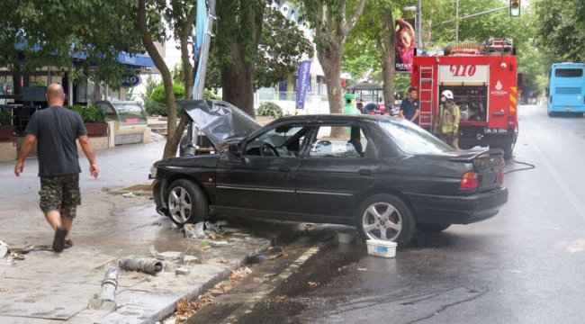 Bağdat Caddesi&#039;nde korkutan kaza!