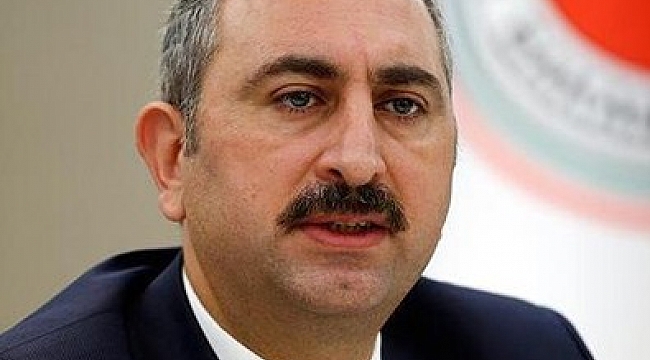 Bakan Abdulhamit Gül'den İstanbul Barosu'na sert tepki.