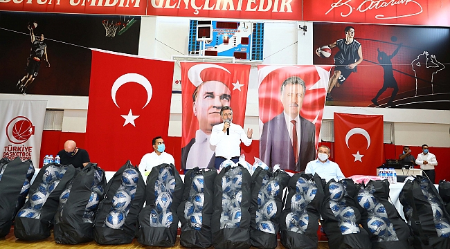 Bayraklı'da amatör spor kulüplerine 206 bin liralık destek.
