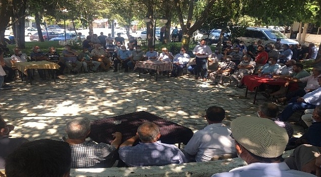 Çiftçiler yeni pazarlama yöntemleri için bir araya geldi.