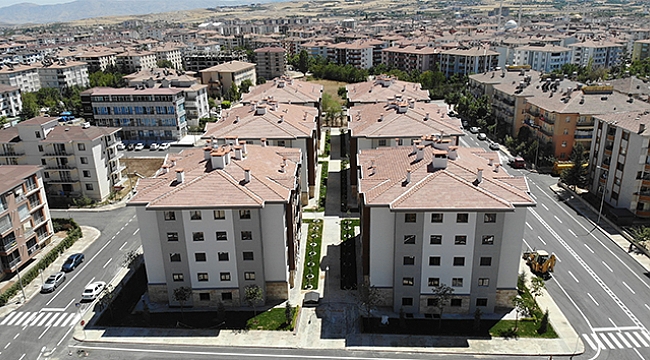 Elazığ'da ilk deprem konutları tamamlandı, 7 ayda yeni bir Dilek Sitesi dikildi.