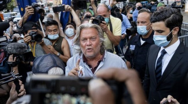 Eski Beyaz Saray Danışmanı Kefaletle Serbest