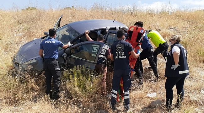 Kollarının çeşitli yerleri kesik adamın kurtarılması için polis canını hiçe saydı.
