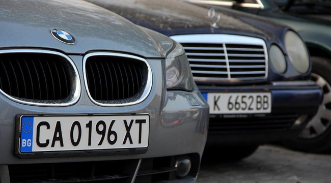 Son dakika... Türkiye'de bulunan yabancı plakalı araçlarla ilgili önemli karar