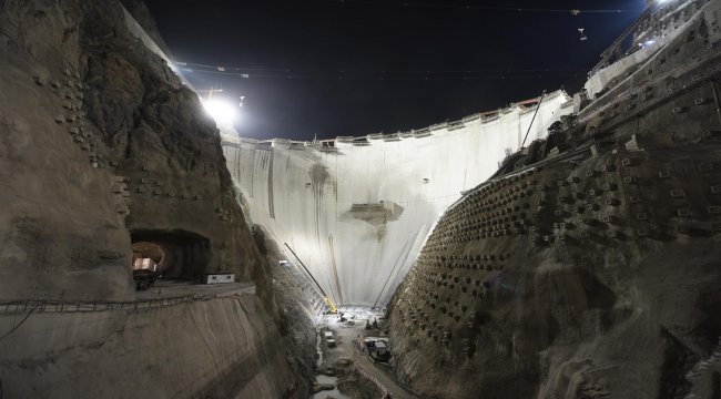 Türkiye'nin en yükseğinde son 50 metre! Tamamlandığında Eyfel Kulesi'nden 25 metre kısa olacak