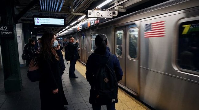 ABD&#039;de son 24 saatte koronavirüsten 922 kişi hayatını kaybetti