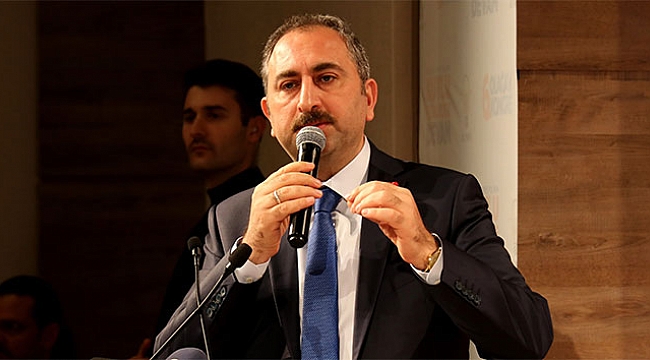 Adalet Bakanı Gül'den Charlie Hebdo tepkisi.