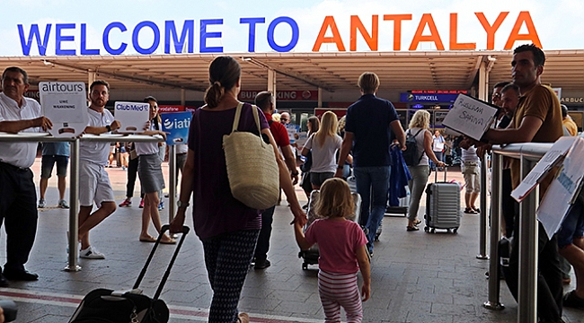 Antalya'ya 1 Ocak'tan itibaren gelen turist sayısı 1 milyon 316 bin oldu.