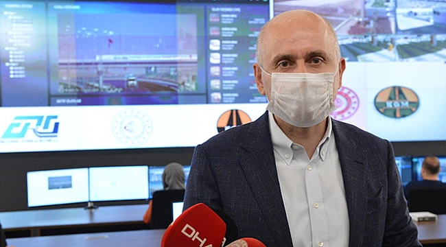 Bakan Karaismailoğlu, Ankara-Niğde Otoyolu Ana Kumanda Merkezi'ni inceledi.