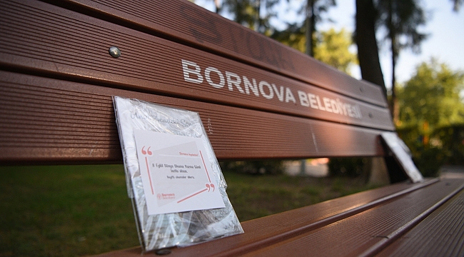 Bornova Belediyesi vatandaşlara kitap hediye etti Bornova'da kitap sürprizi.
