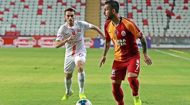 Galatasaray'da Adem Büyük ile yollar ayrıldı.