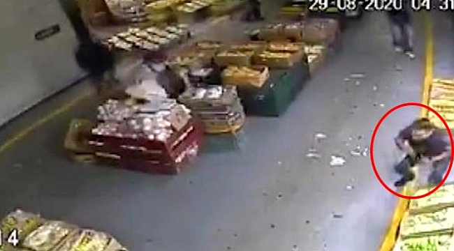 Haraç vermeyi kabul etmeyen esnafa sokak ortasında infaz!.