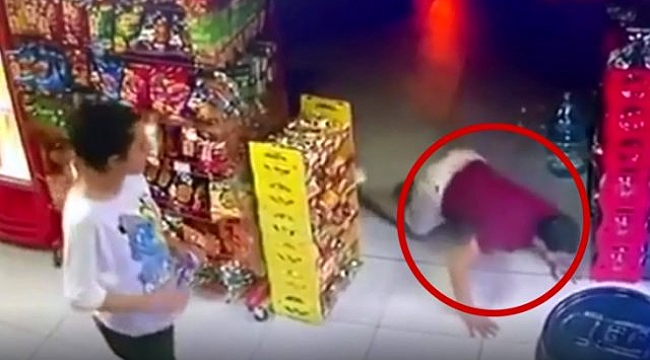 "Kız meselesi" tartışması gencecik bir hayatı söndürdü! Yaralı halde kaçıp yere yığıldığı anlar kamerada.