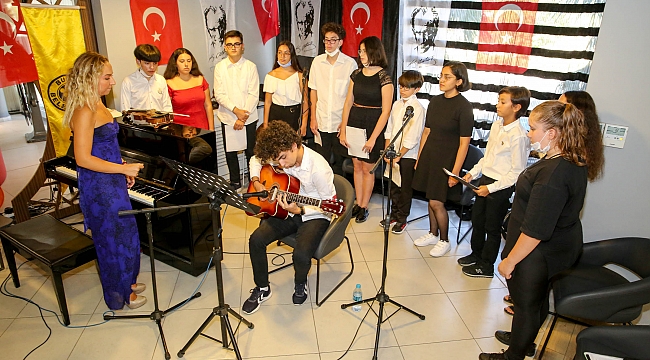 Kızılçullu gençlerinden 30 Ağustos resitali.