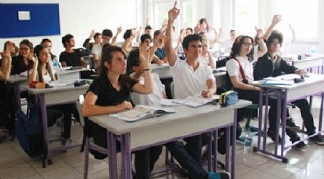 MEB'den liselerle ilgili yeni düzenleme! O günlerde ödev verilmeyecek.