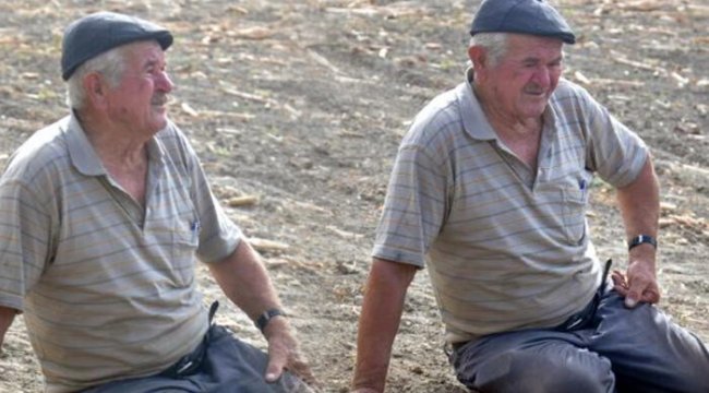 Tekidağ&#039;da ambarda yangın! Gözyaşları içerisinde izledi