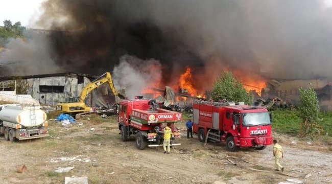 Tokat’ta AVM yangını kontrol altına alındı, zarar büyük