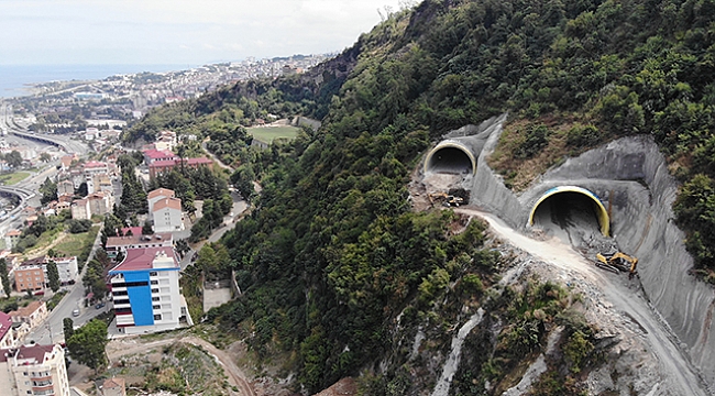 Trabzon'da Boztepe Tüneli'nin yapımı sürüyor.