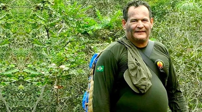 Ünlü çevreci, araştırmaya gittiği yerliler tarafından okla vurularak öldürüldü.