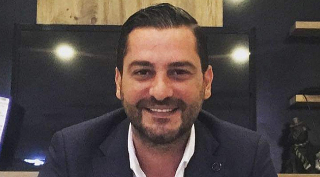 Ünlü restoran sahibinin oğlu evinde ölü bulundu.