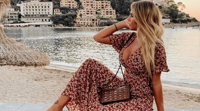 İspanya'daki Survivor'a damga vuran Ivana Icardi, sevgilisiyle öpüşürken çekilen fotoğrafını paylaştı