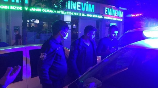 Kazadan kaçmak isteyen gençler maskesizlikten dolayı ceza yedi