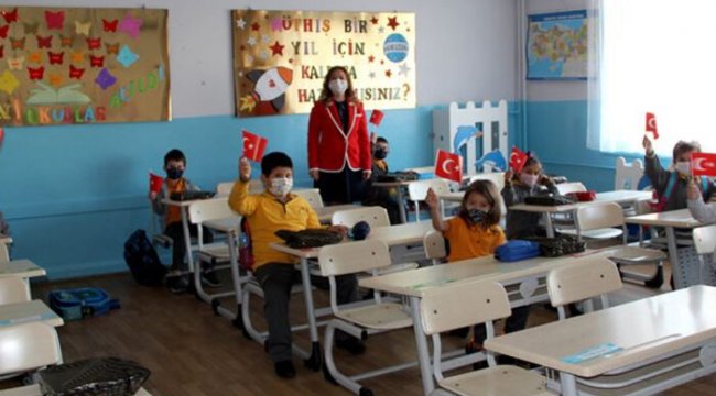 Sınıfta pozitif vaka çıkarsa ne olacak? Bilim Kurulu Üyesi Prof. Dr. Serap Şimşek açıkladı