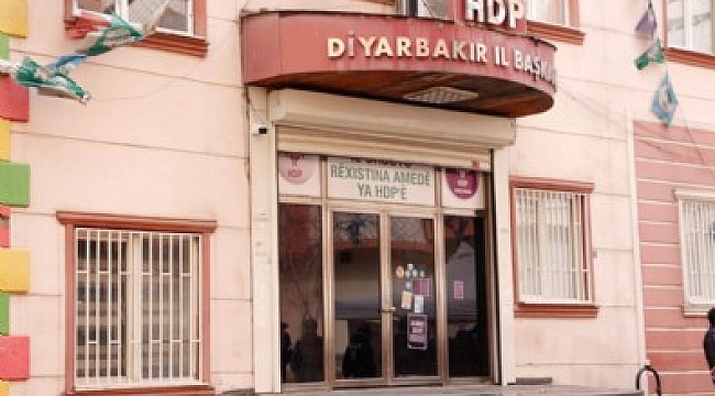 Diyarbakır'da HDP binası boşaltıldı!.