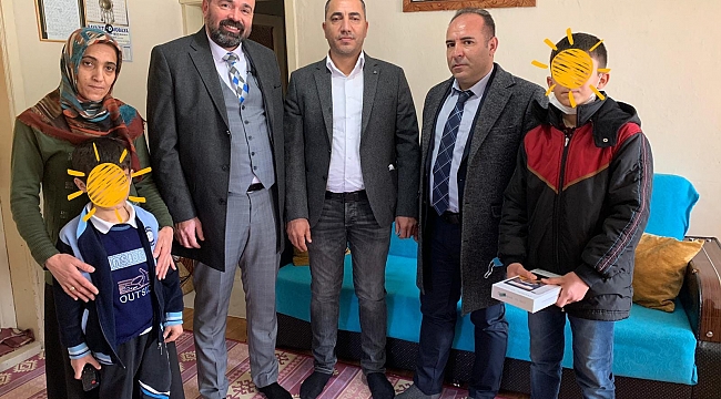 AĞRI’LI İKİ AİLE’YE DERVİŞOĞLU’NDAN EVLERİNDE ZİYARET .
