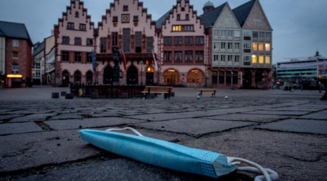 Almanya’da son 24 saatte 249 kişi COVID-19’dan hayatını kaybetti