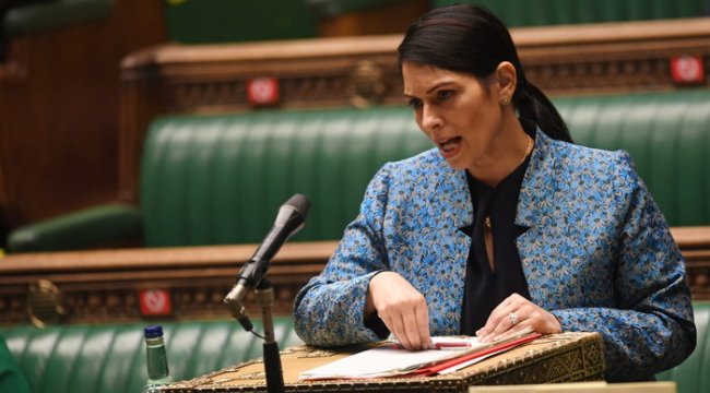 İngiltere’den tartışma yaratacak göçmen planı